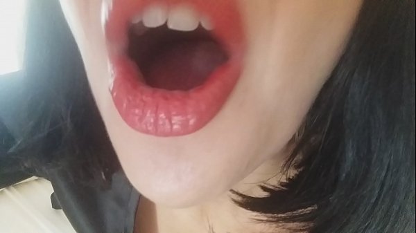 Honey, iya iyawo rẹ ko ni jẹ ki o lọ si ile-iwe loni... Mo nilo rẹ pupọ…